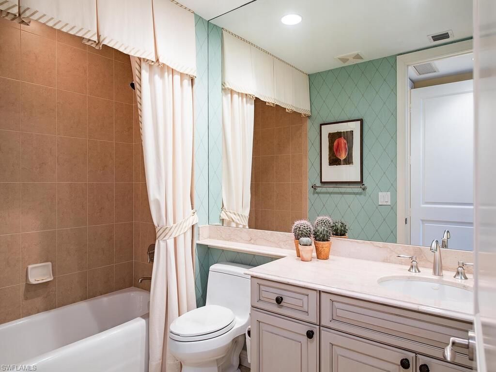 5051 Pelican Colony Blvd, Unit 303, Bonita Springs, FL 34134 Photo