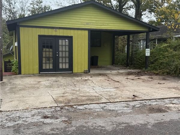 8 Linwood Avenue, Eureka Springs, AR 72632