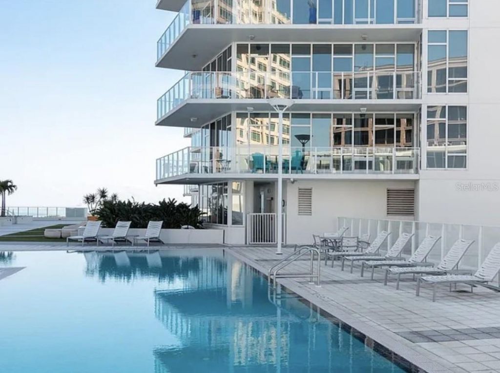 175 1st Street S, Unit 404, Saint Petersburg, FL 33701 Photo