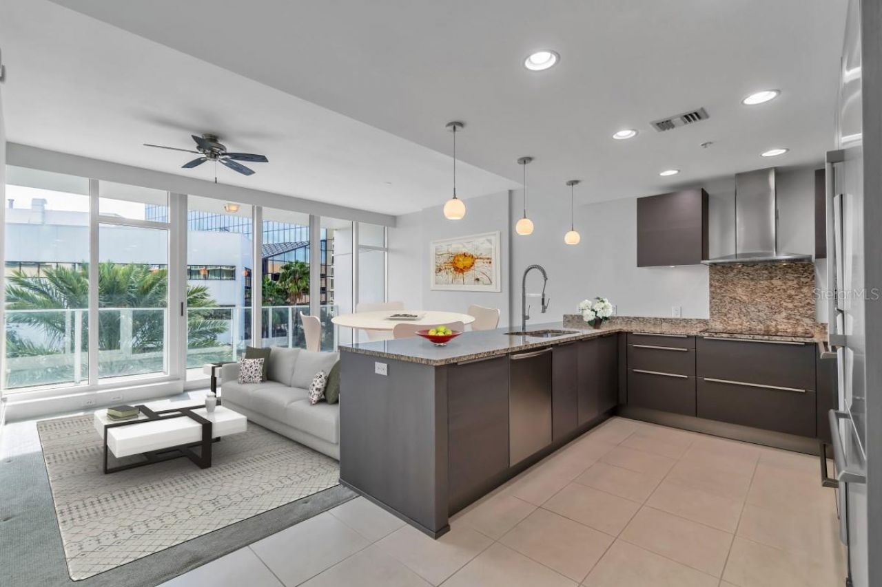 175 1st Street S, Unit 404, Saint Petersburg, FL 33701 Photo