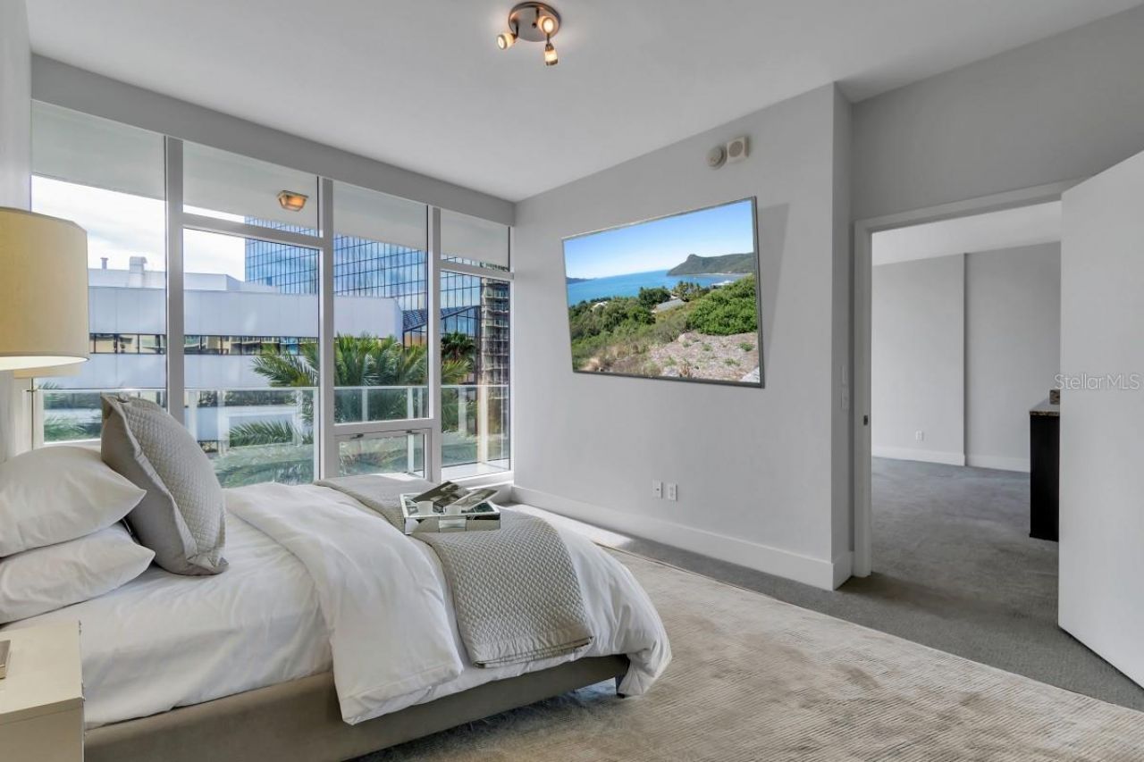 175 1st Street S, Unit 404, Saint Petersburg, FL 33701 Photo