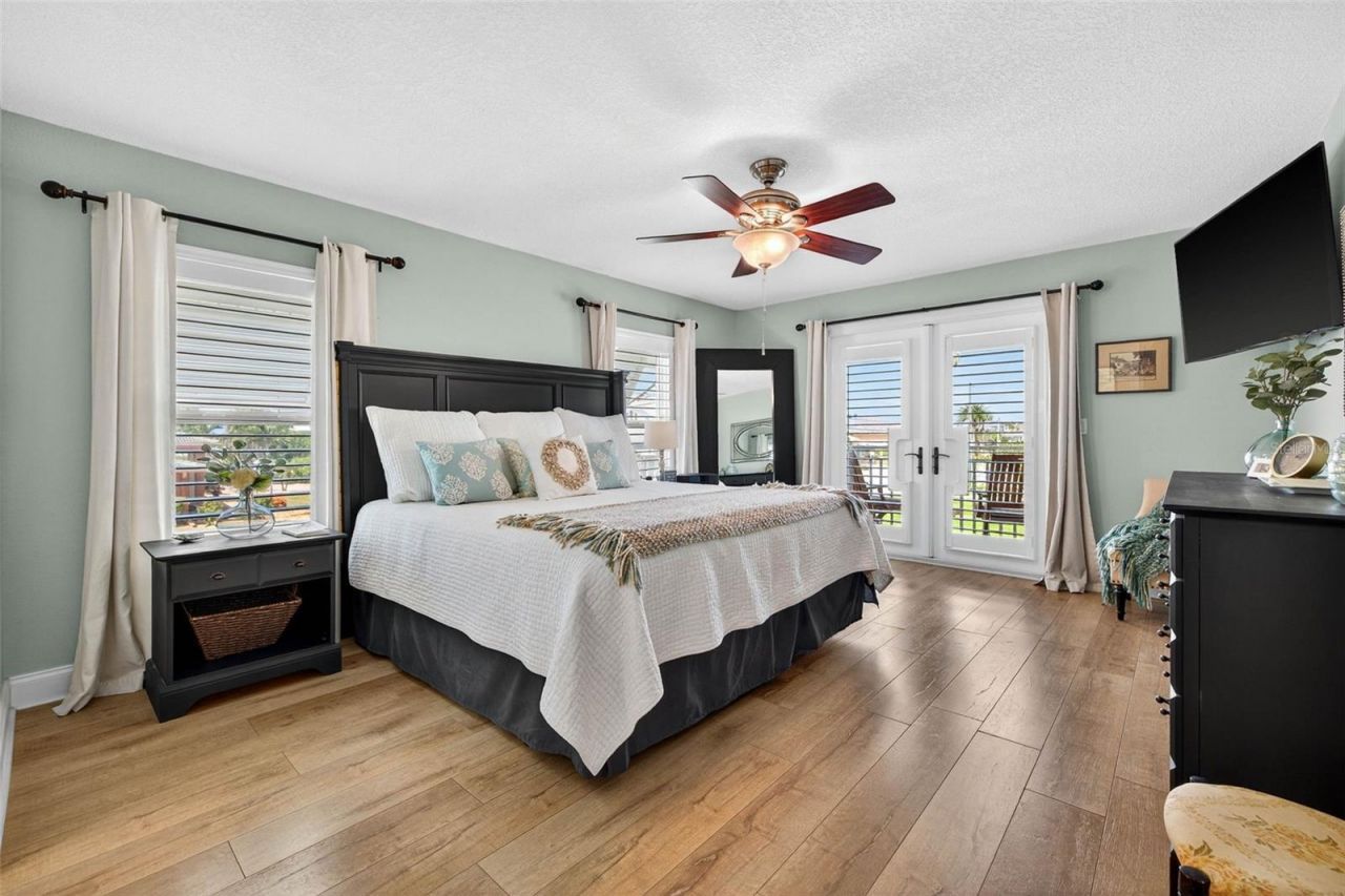 2605 Hibiscus Drive W, Belleair Beach, FL 33786 Photo