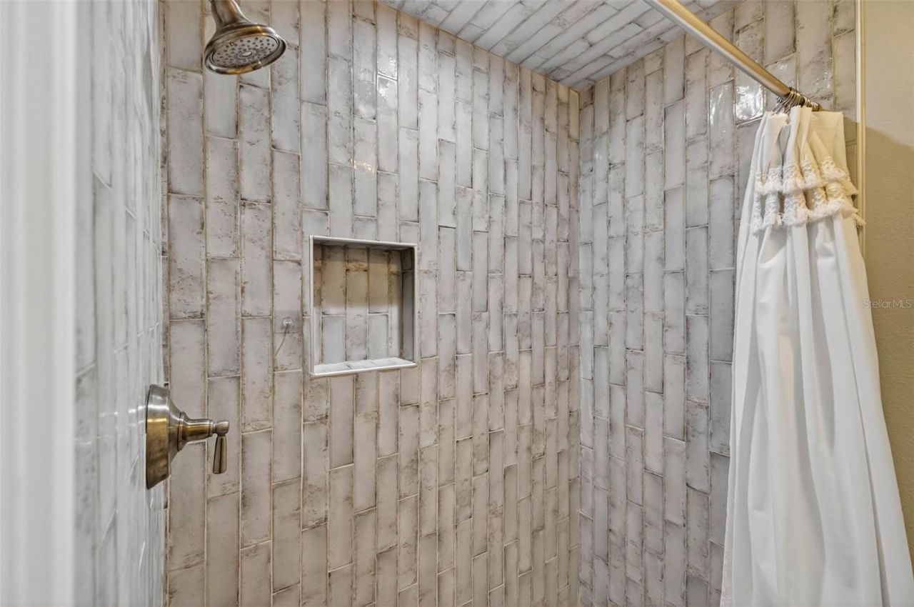 2605 Hibiscus Drive W, Belleair Beach, FL 33786 Photo