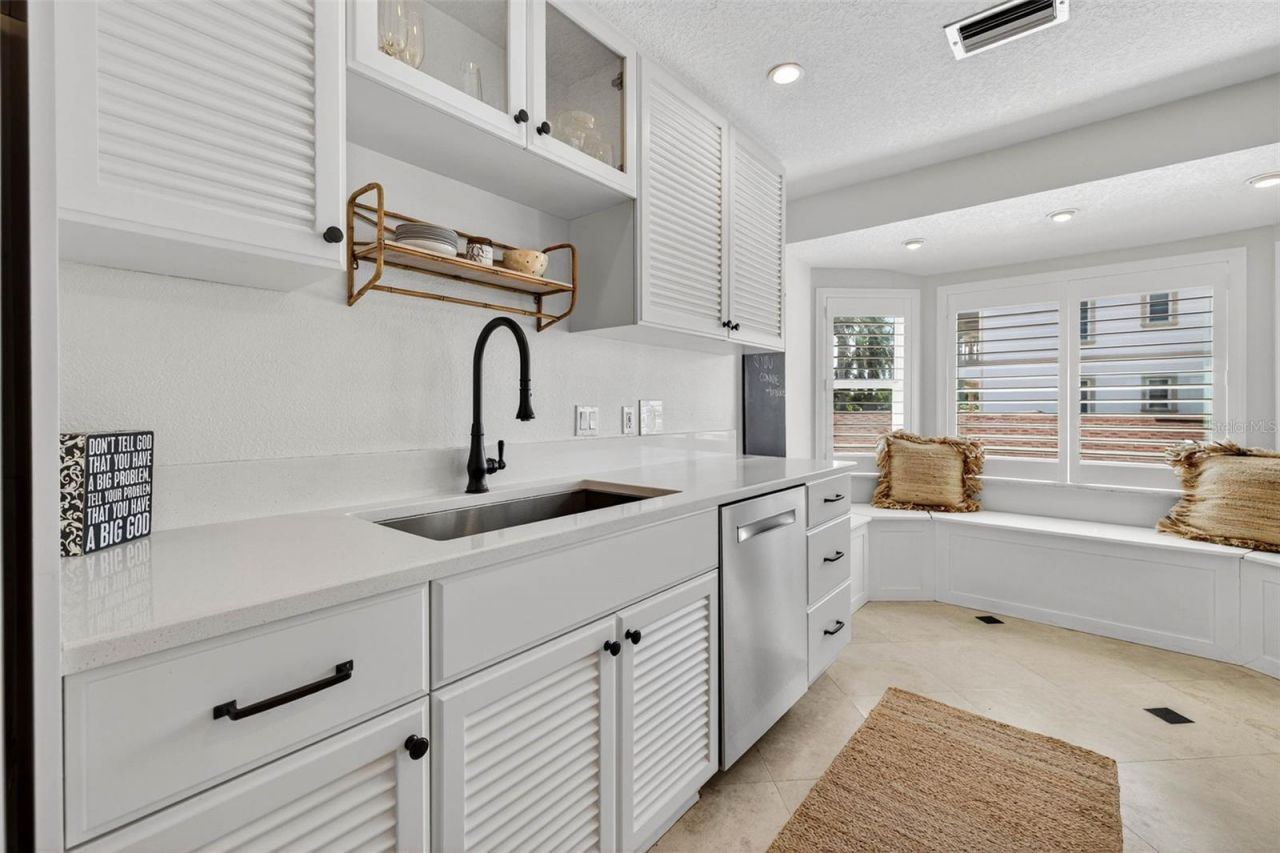 2605 Hibiscus Drive W, Belleair Beach, FL 33786 Photo