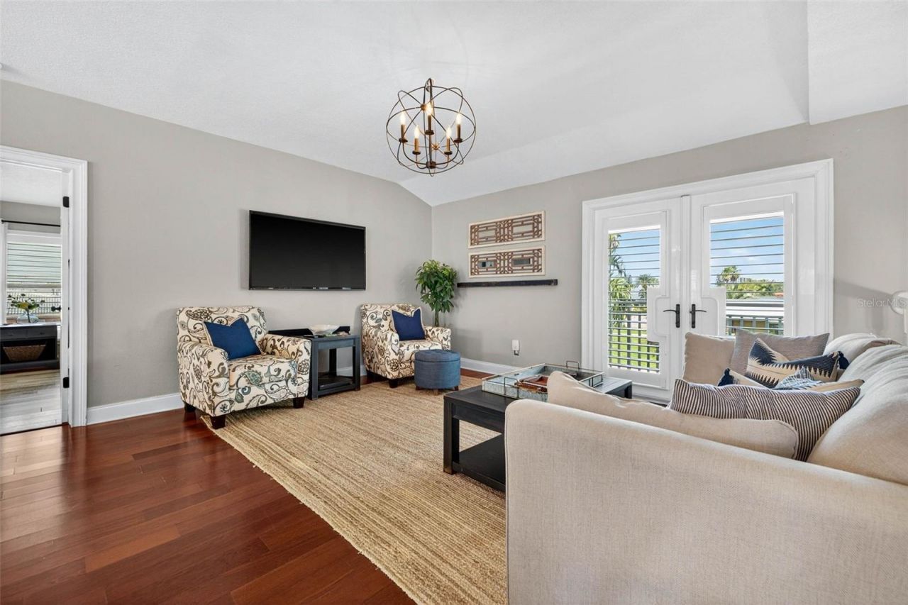 2605 Hibiscus Drive W, Belleair Beach, FL 33786 Photo