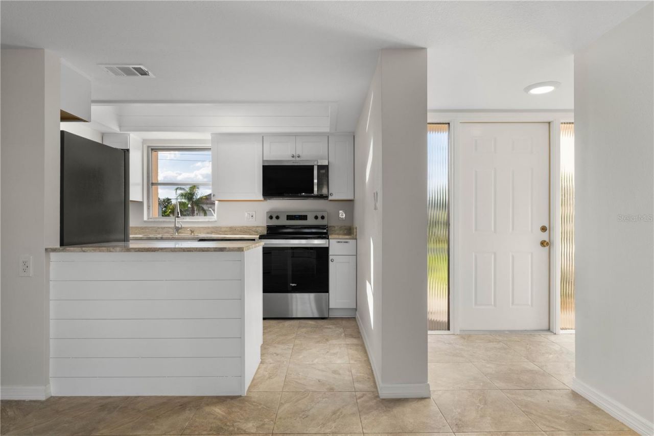 1080 Bal Harbor Boulevard, Unit 11B, Punta Gorda, FL 33950 Photo