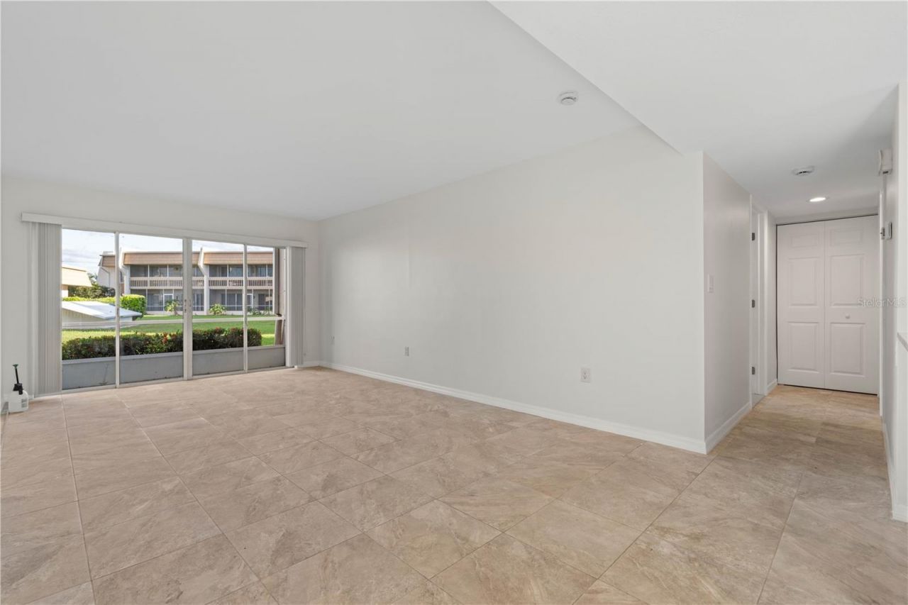 1080 Bal Harbor Boulevard, Unit 11B, Punta Gorda, FL 33950 Photo