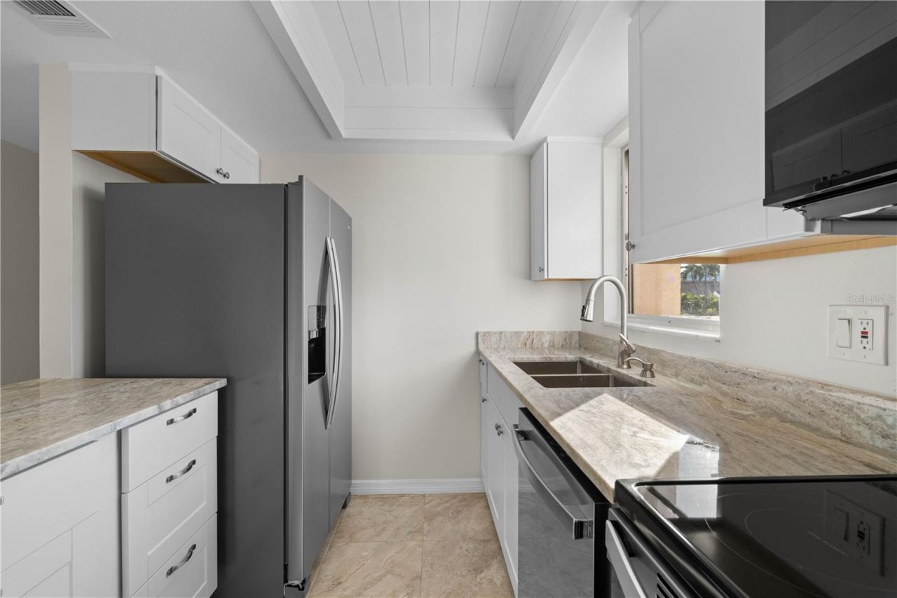 1080 Bal Harbor Boulevard, Unit 11B, Punta Gorda, FL 33950 Photo