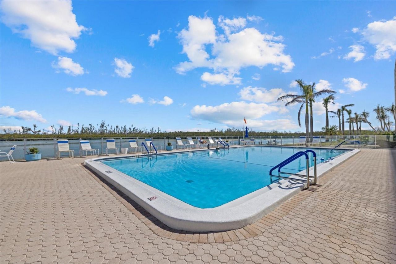 9393 Midnight Pass Road, Unit P4, Sarasota, FL 34242 Photo