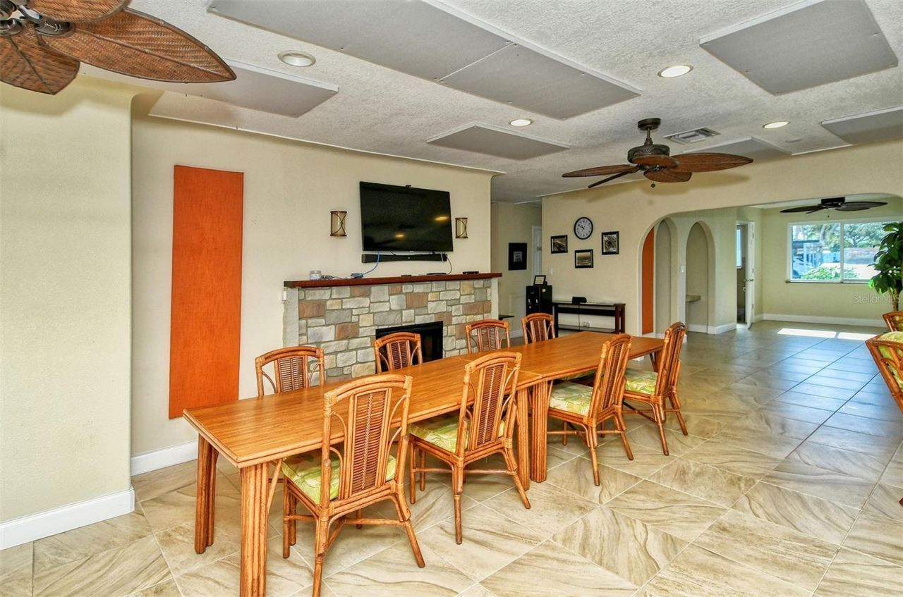 9393 Midnight Pass Road, Unit P4, Sarasota, FL 34242 Photo