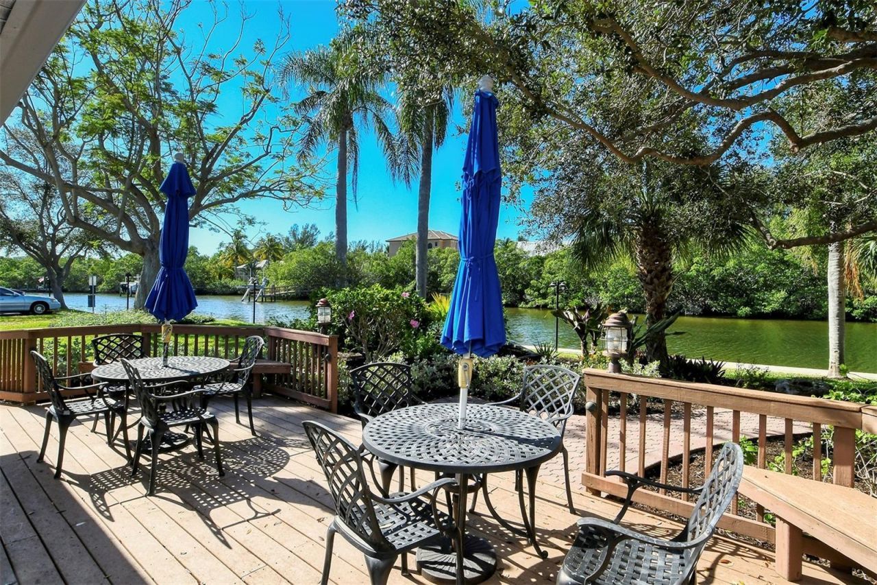 9393 Midnight Pass Road, Unit P4, Sarasota, FL 34242 Photo