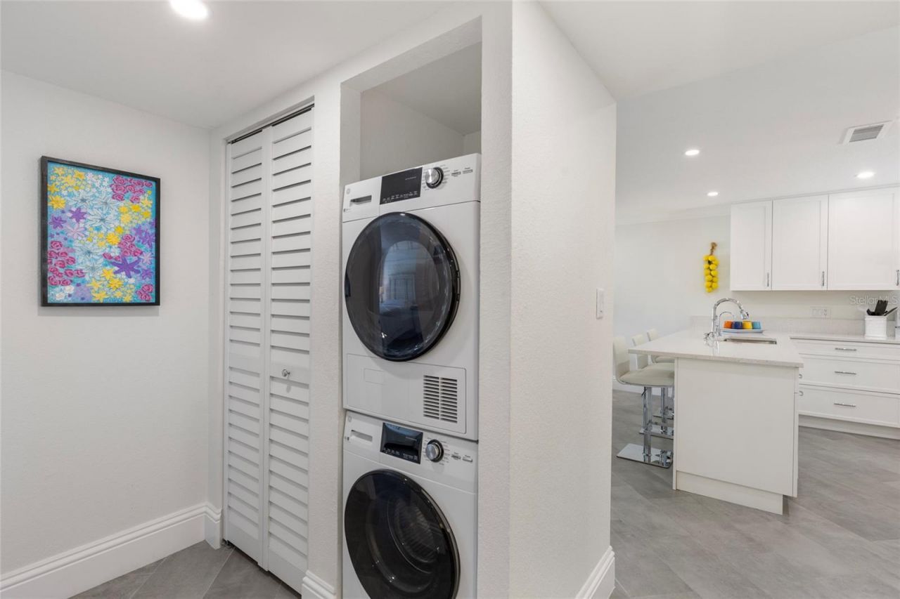 4390 Exeter Drive, Unit 206, Longboat Key, FL 34228 Photo