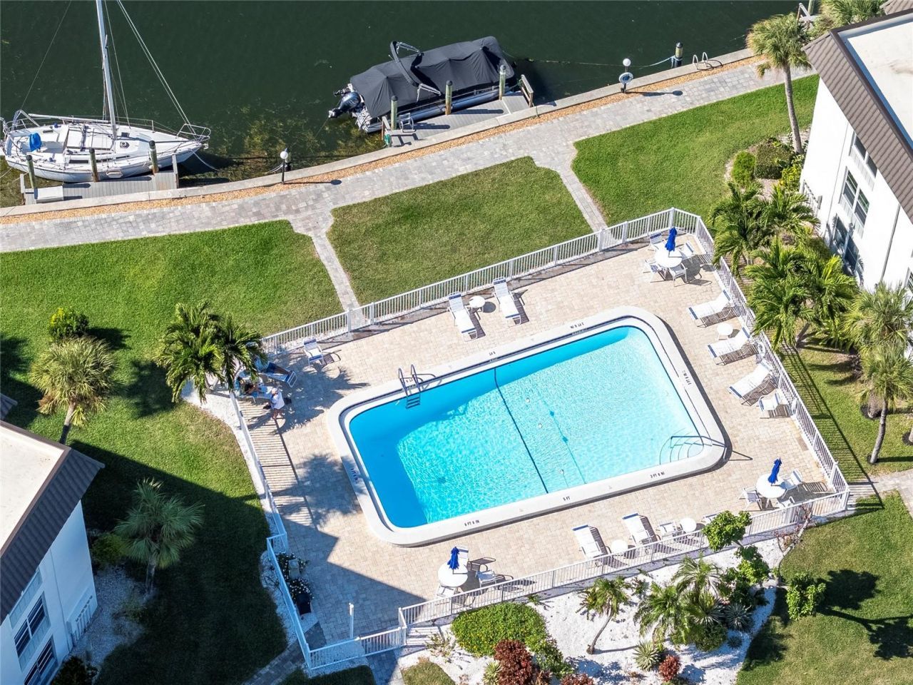 4390 Exeter Drive, Unit 206, Longboat Key, FL 34228 Photo
