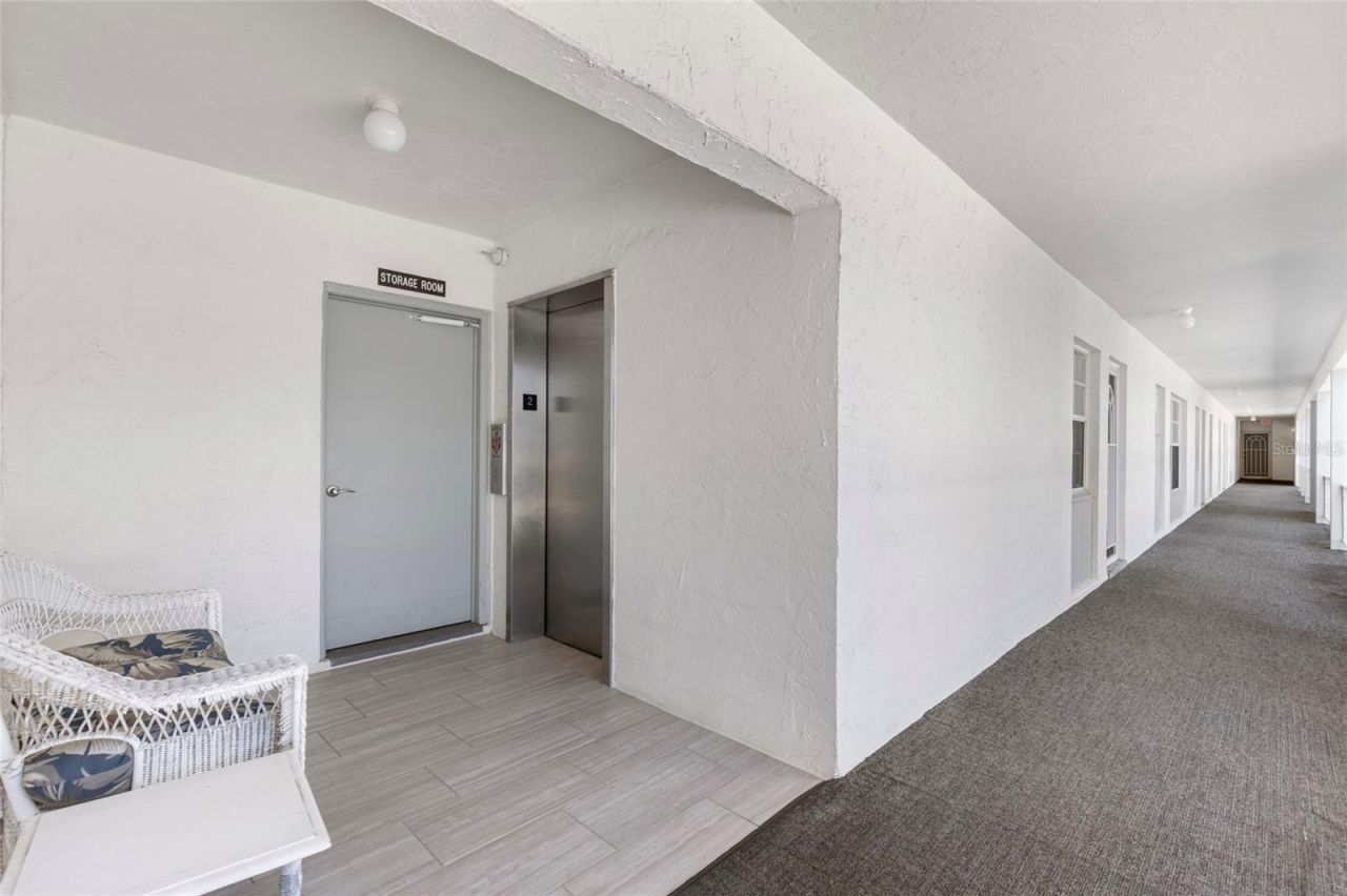 4390 Exeter Drive, Unit 206, Longboat Key, FL 34228 Photo