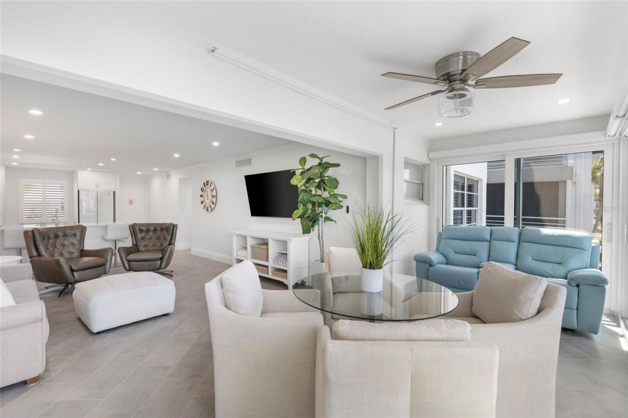 4390 Exeter Drive, Unit 206, Longboat Key, FL 34228 Photo