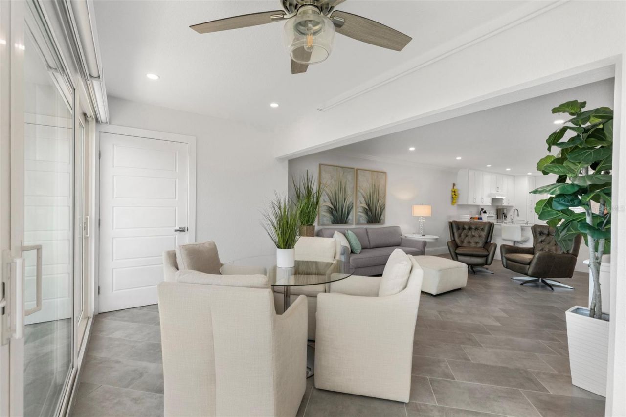 4390 Exeter Drive, Unit 206, Longboat Key, FL 34228 Photo