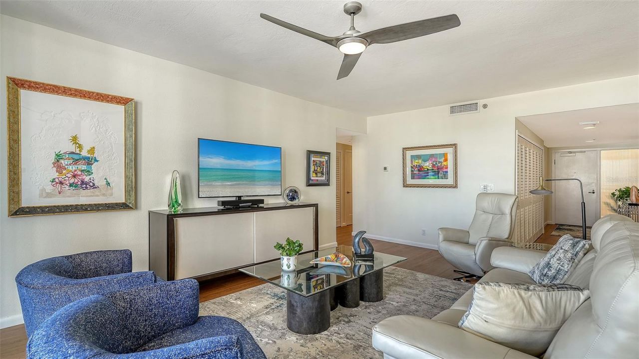 1255 N Gulfstream Avenue, Unit 1101, Sarasota, FL 34236 Photo