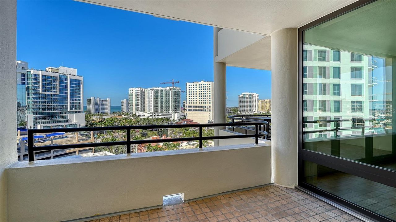 1255 N Gulfstream Avenue, Unit 1101, Sarasota, FL 34236 Photo