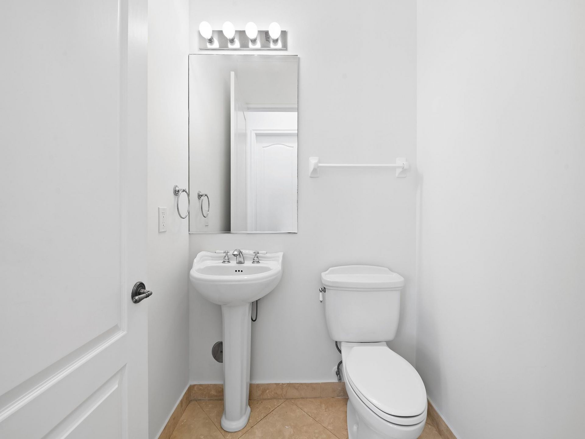 504 SE 7th Street, Unit 202, Fort Lauderdale, FL 33301 Photo