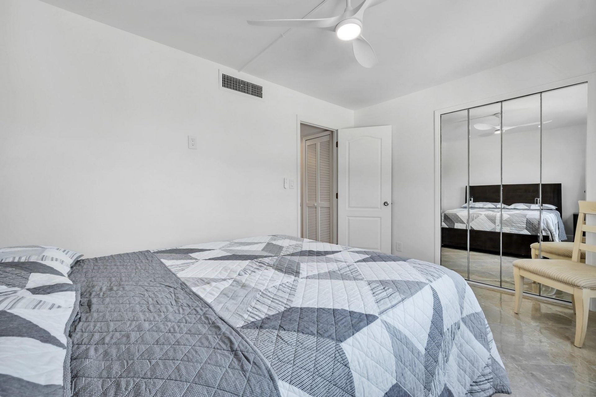 720 Bayshore Drive, Unit 304, Fort Lauderdale, FL 33304 Photo