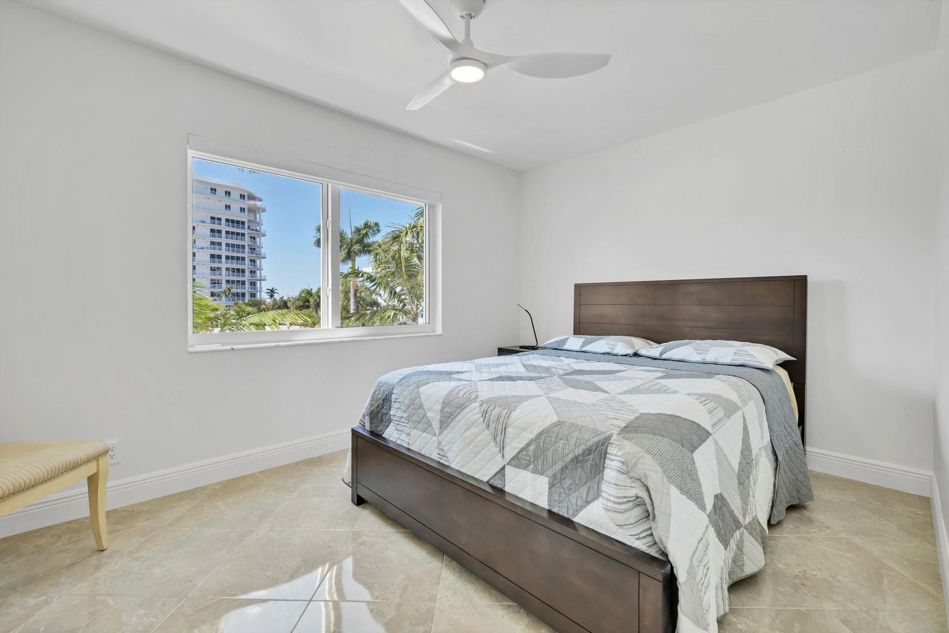 720 Bayshore Drive, Unit 304, Fort Lauderdale, FL 33304 Photo