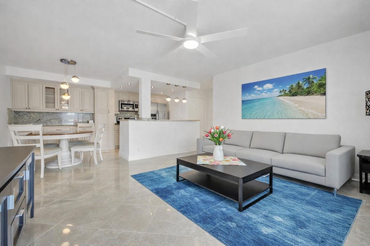 720 Bayshore Drive, Unit 304, Fort Lauderdale, FL 33304 Photo