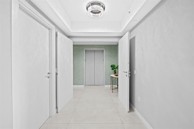 435 Bayshore Drive, Unit 302, Fort Lauderdale, FL 33304 Photo