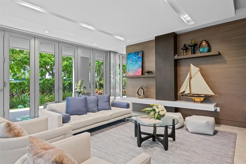 435 Bayshore Drive, Unit 302, Fort Lauderdale, FL 33304 Photo