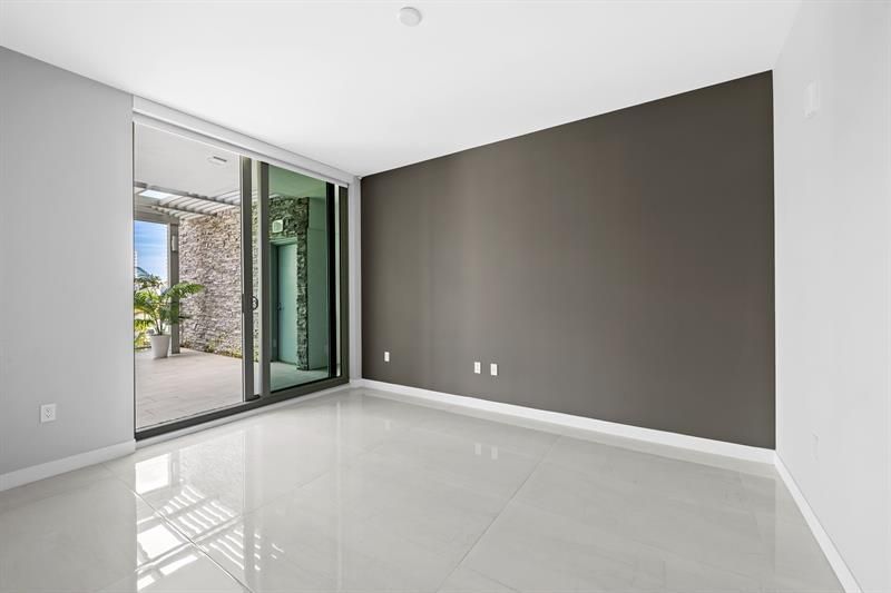 435 Bayshore Drive, Unit 302, Fort Lauderdale, FL 33304 Photo