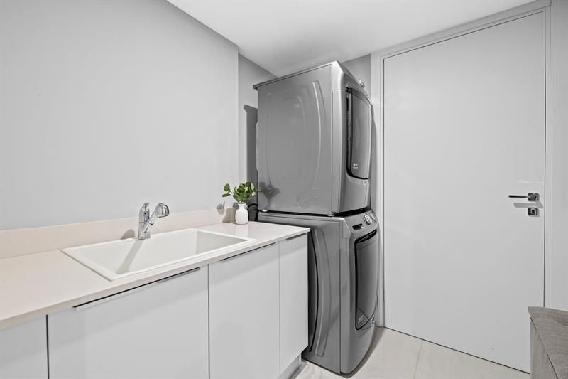 435 Bayshore Drive, Unit 302, Fort Lauderdale, FL 33304 Photo