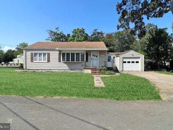 17 PENNSYLVANIA AVENUE, WARETOWN, NJ 08758