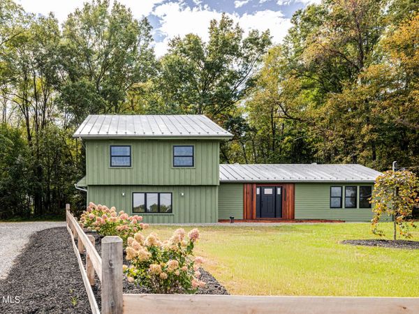 84 Rockefeller Lane, Red Hook, NY 12571