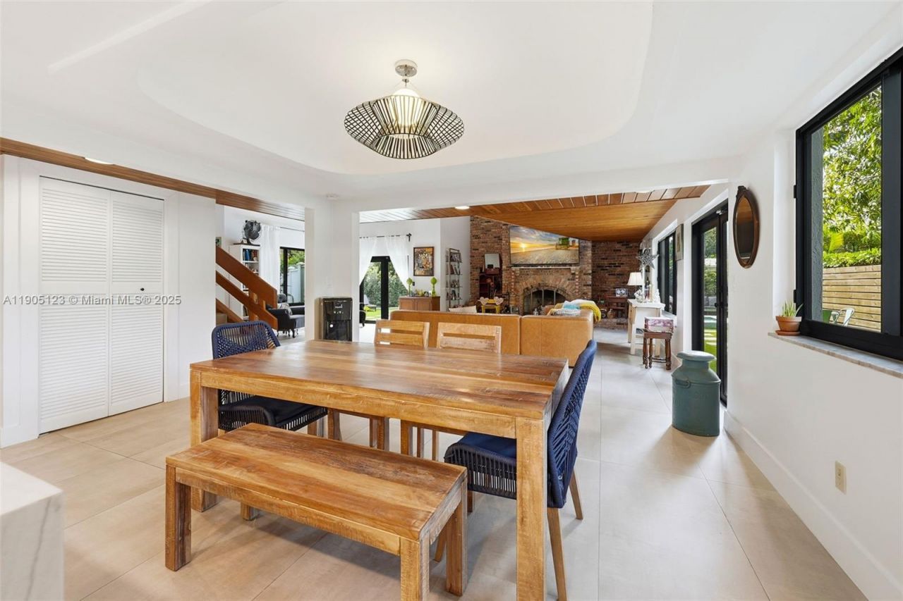 9200 NE 12th Ave, Miami Shores, FL 33138 Photo