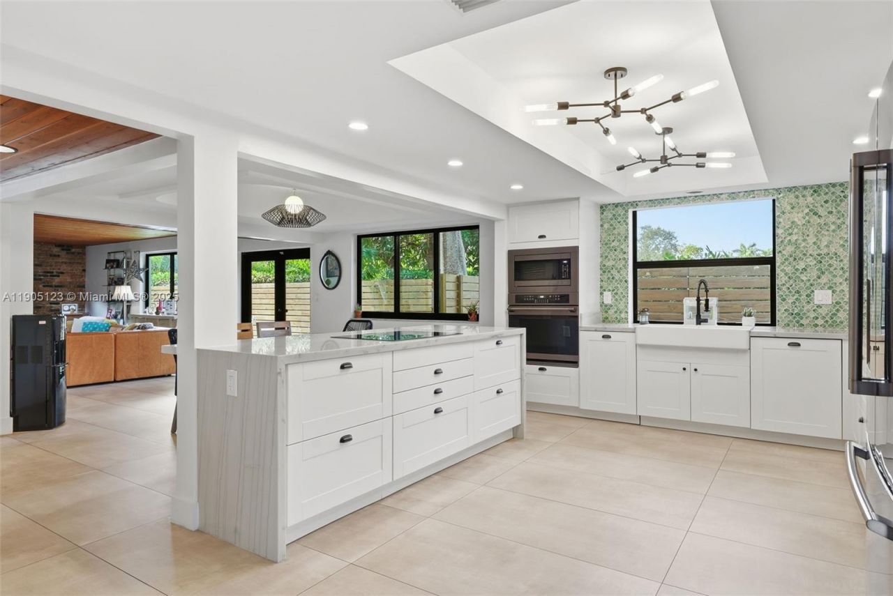 9200 NE 12th Ave, Miami Shores, FL 33138 Photo