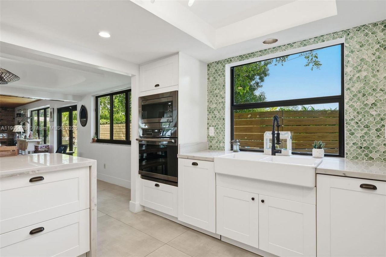 9200 NE 12th Ave, Miami Shores, FL 33138 Photo