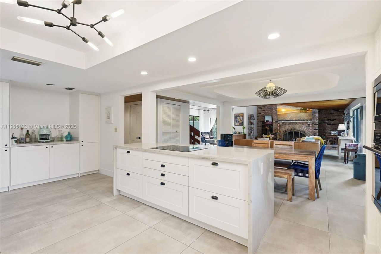 9200 NE 12th Ave, Miami Shores, FL 33138 Photo