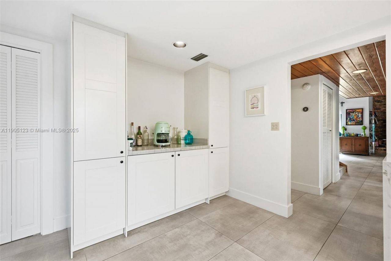 9200 NE 12th Ave, Miami Shores, FL 33138 Photo