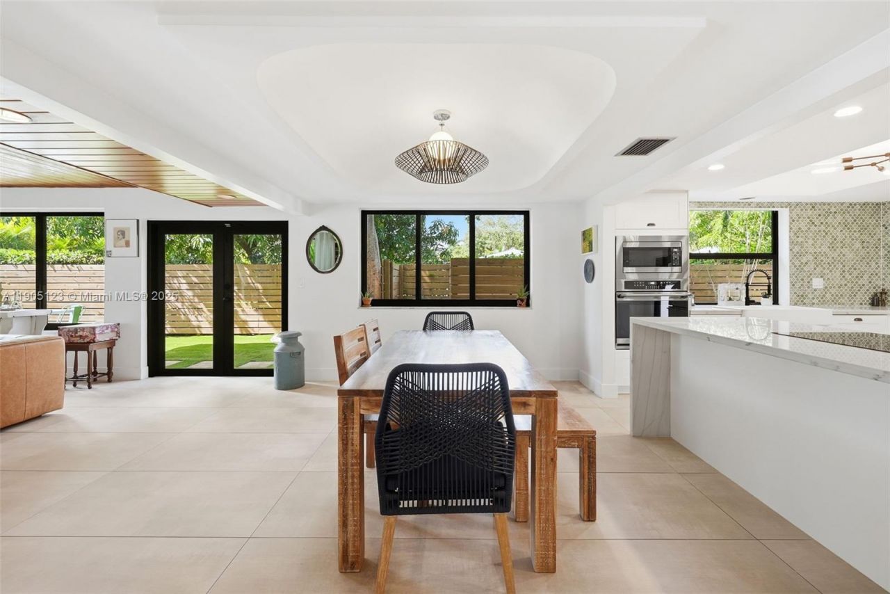 9200 NE 12th Ave, Miami Shores, FL 33138 Photo