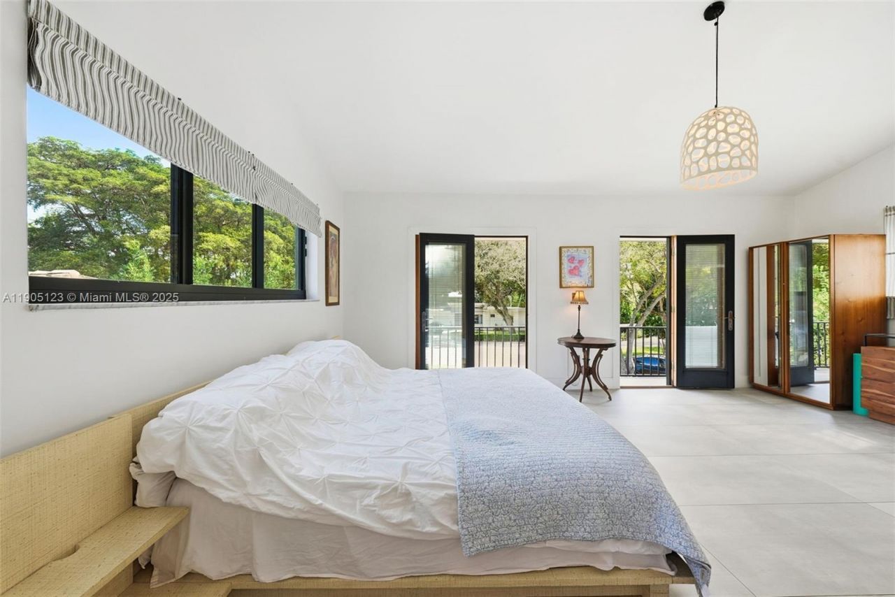 9200 NE 12th Ave, Miami Shores, FL 33138 Photo