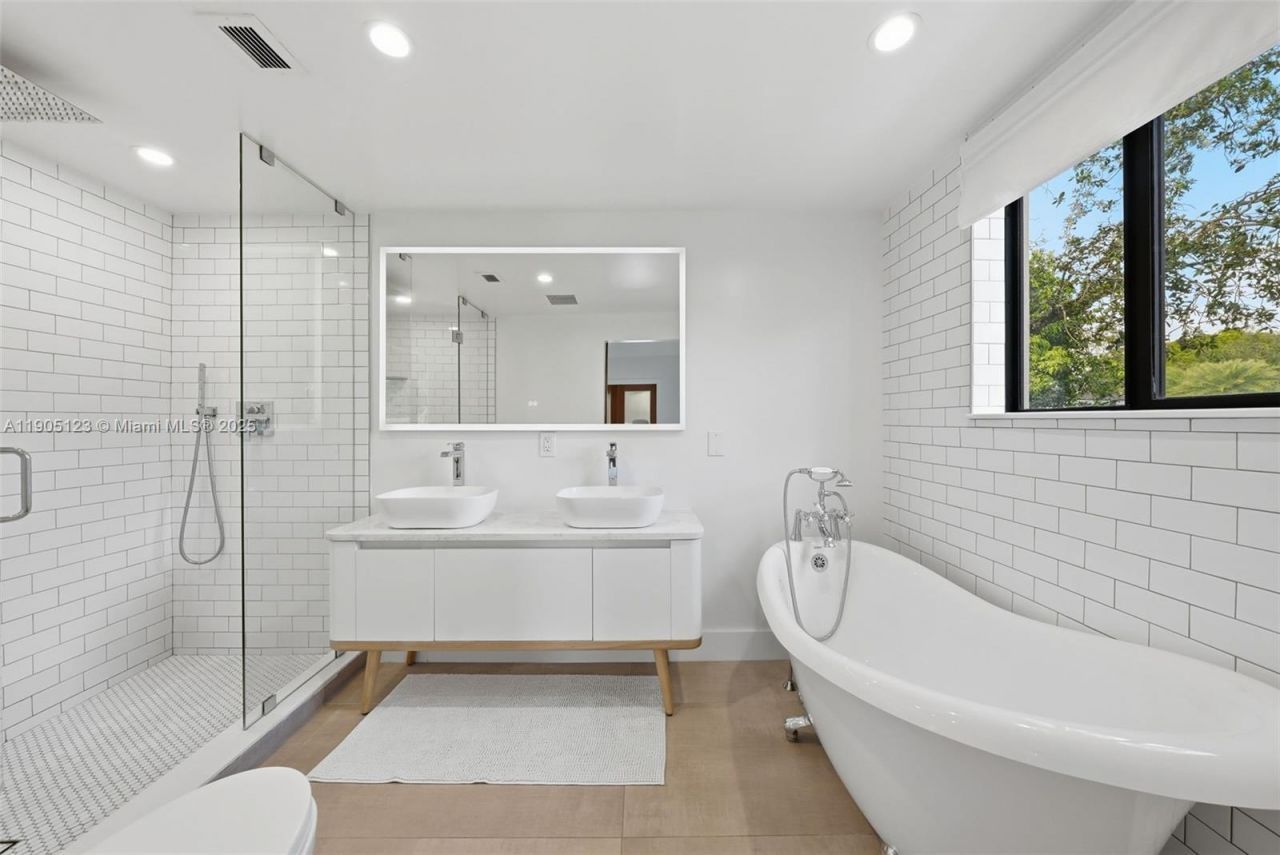 9200 NE 12th Ave, Miami Shores, FL 33138 Photo