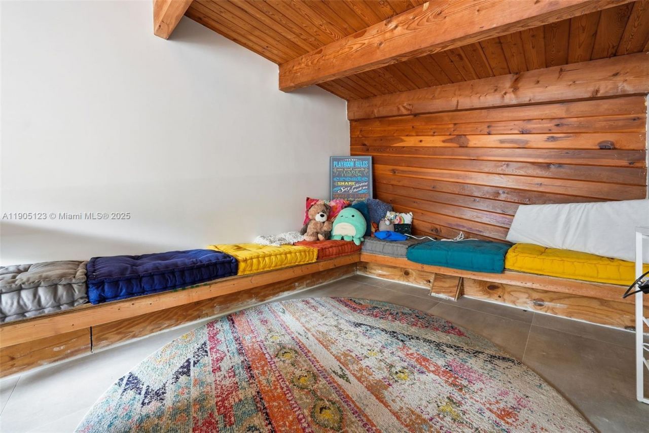 9200 NE 12th Ave, Miami Shores, FL 33138 Photo