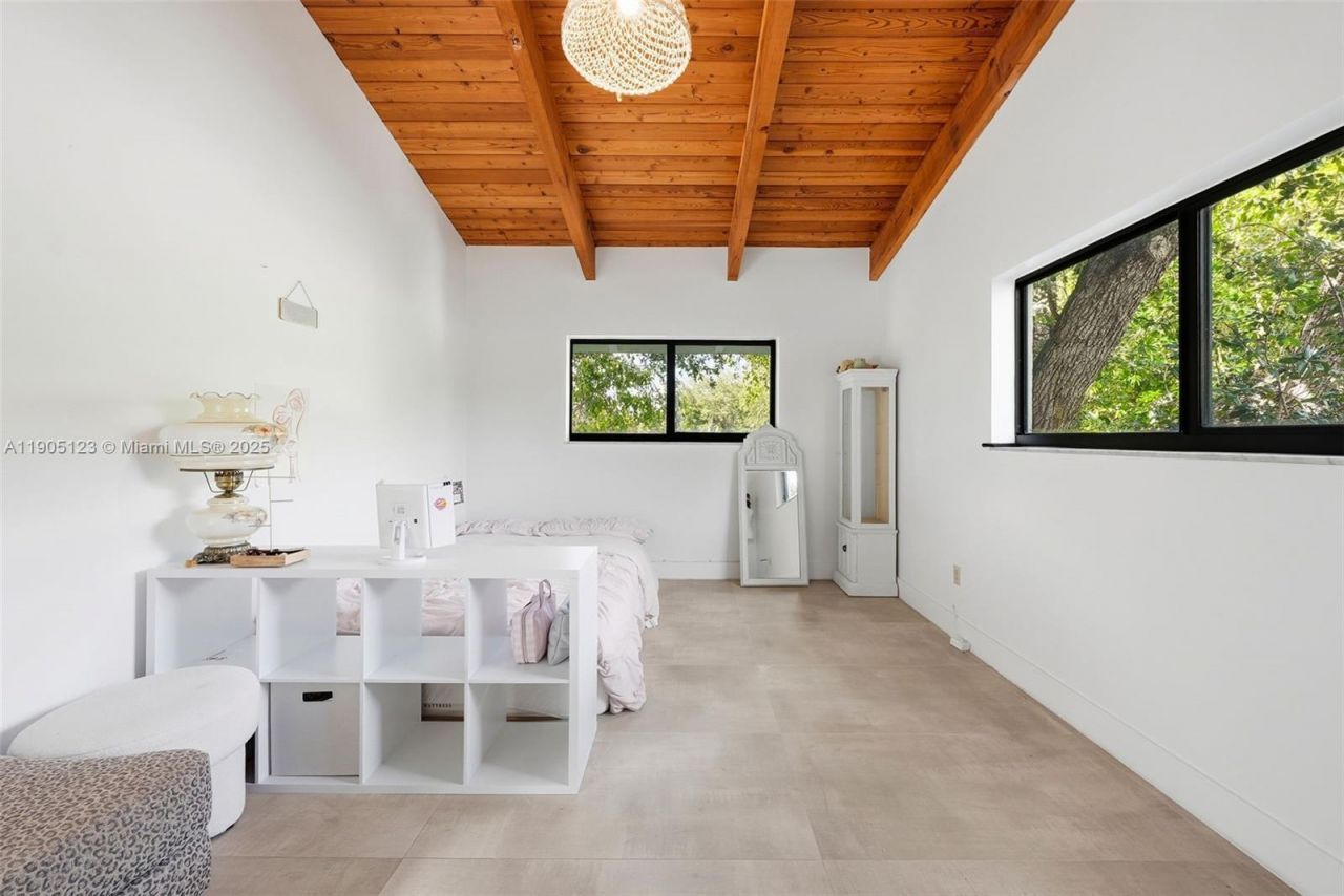 9200 NE 12th Ave, Miami Shores, FL 33138 Photo