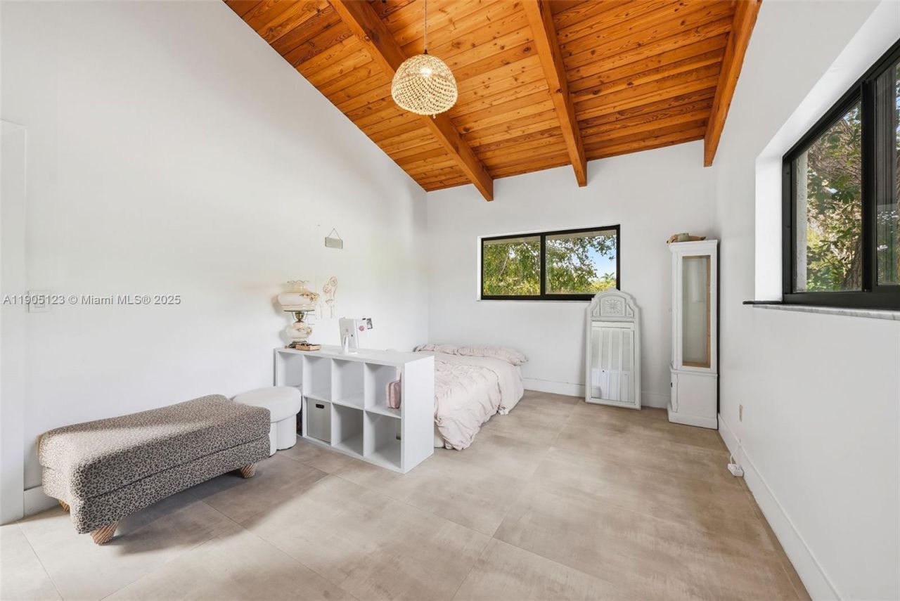 9200 NE 12th Ave, Miami Shores, FL 33138 Photo