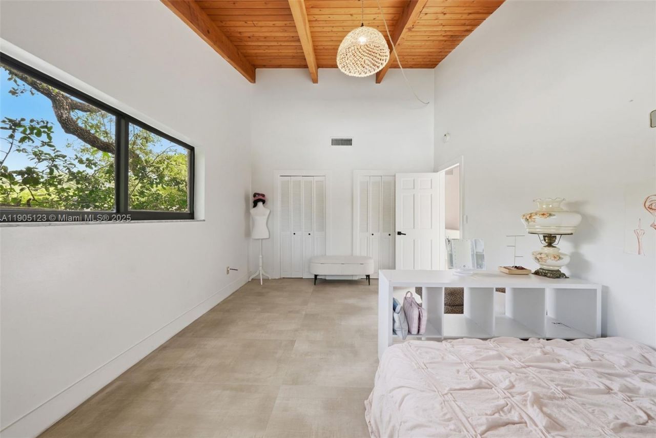 9200 NE 12th Ave, Miami Shores, FL 33138 Photo