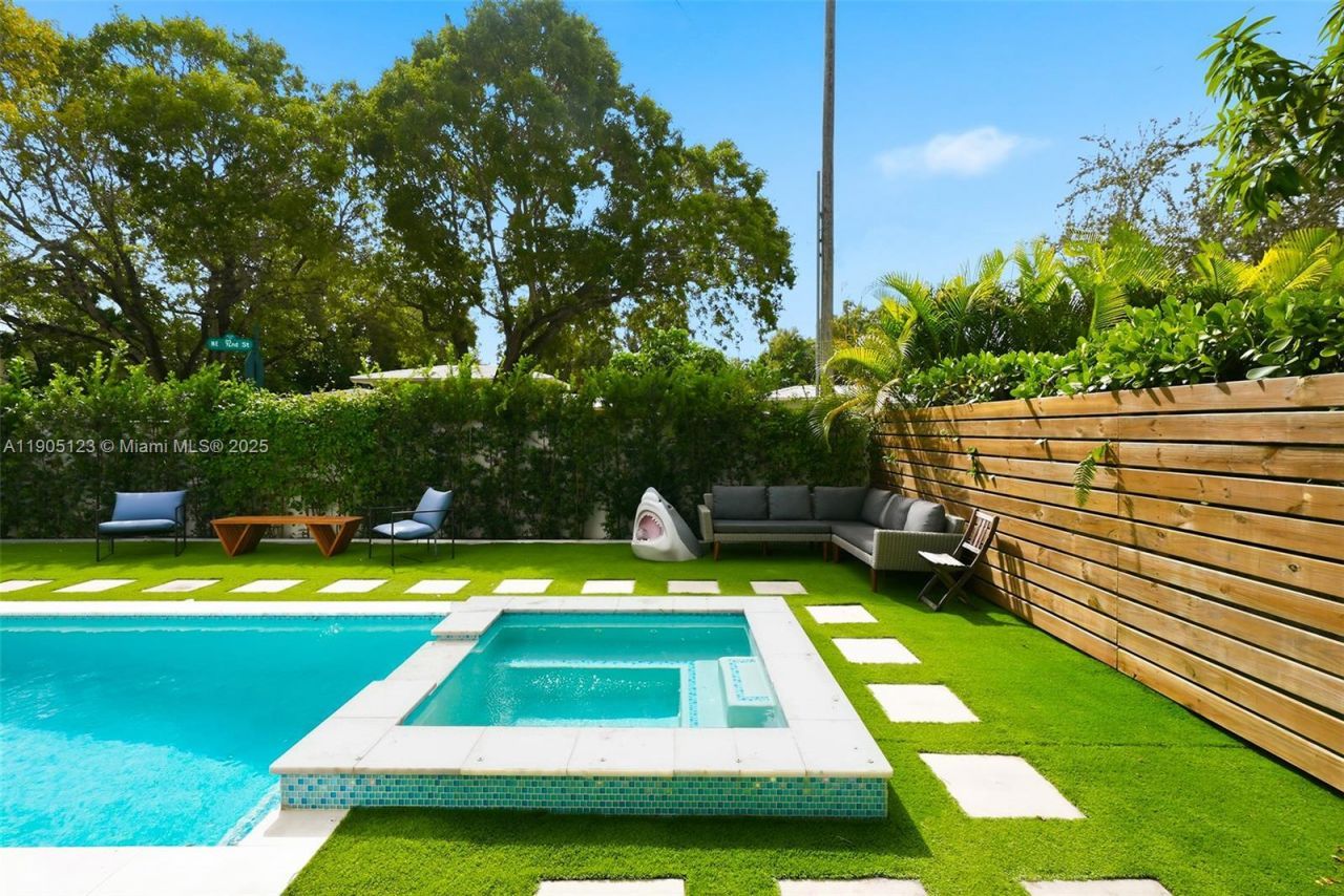 9200 NE 12th Ave, Miami Shores, FL 33138 Photo