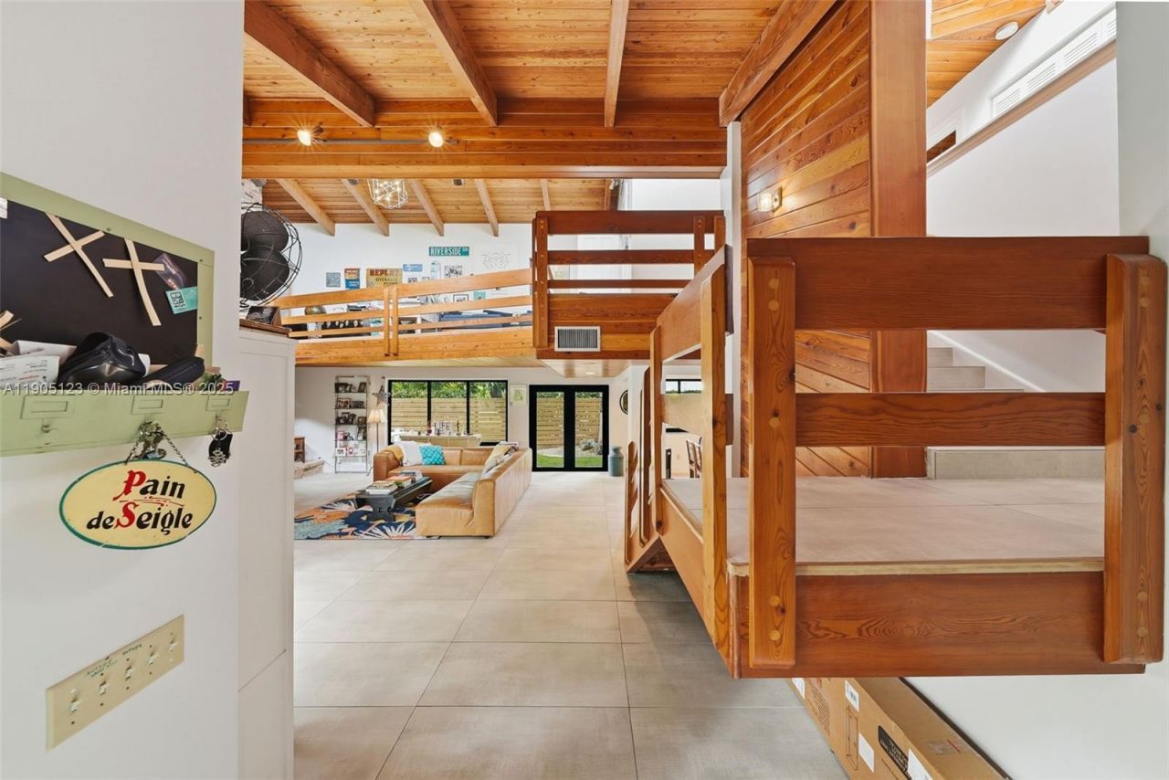 9200 NE 12th Ave, Miami Shores, FL 33138 Photo