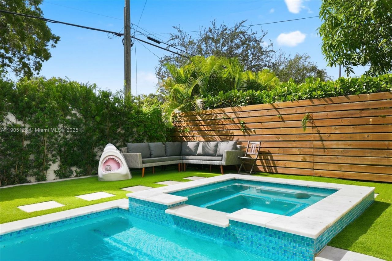 9200 NE 12th Ave, Miami Shores, FL 33138 Photo