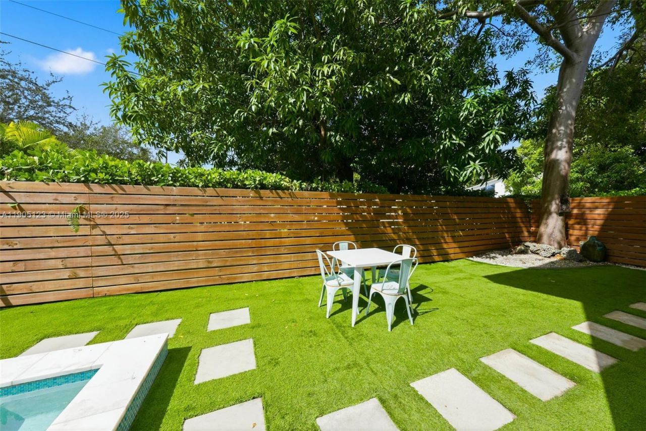 9200 NE 12th Ave, Miami Shores, FL 33138 Photo