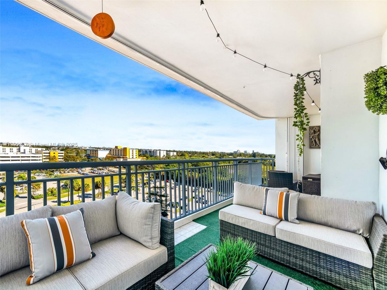 3800 Hillcrest Dr, Unit 907, Hollywood, FL 33021 Photo