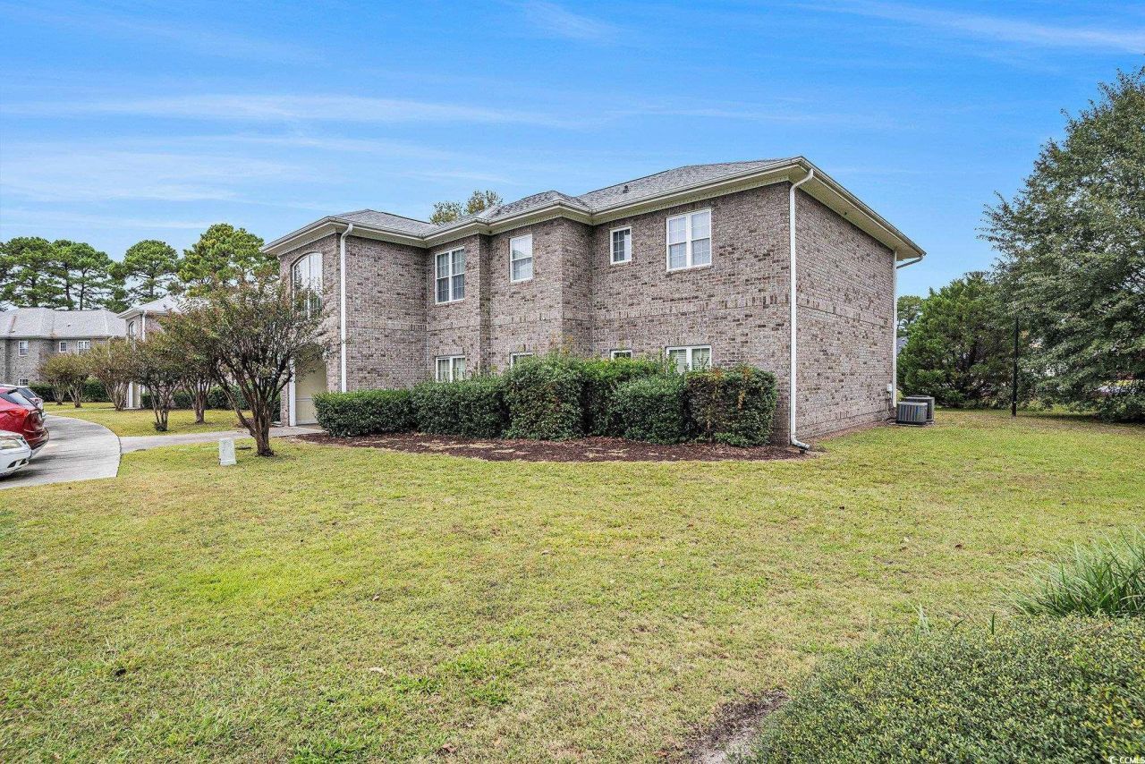 100 Willow Greens Dr. Photo 3